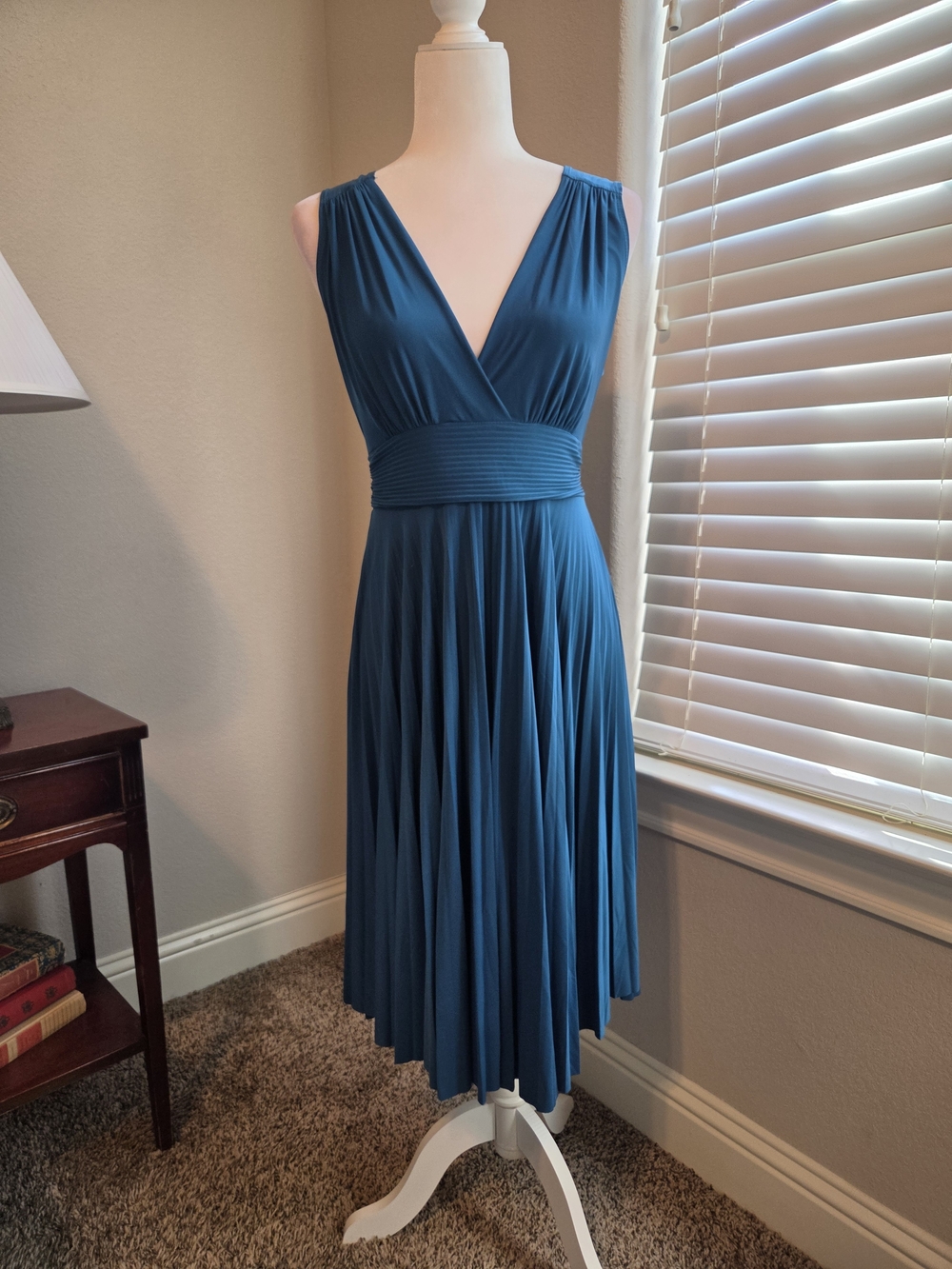 Sleeveless Deep Teal V-Neck Pleated Midi Dress